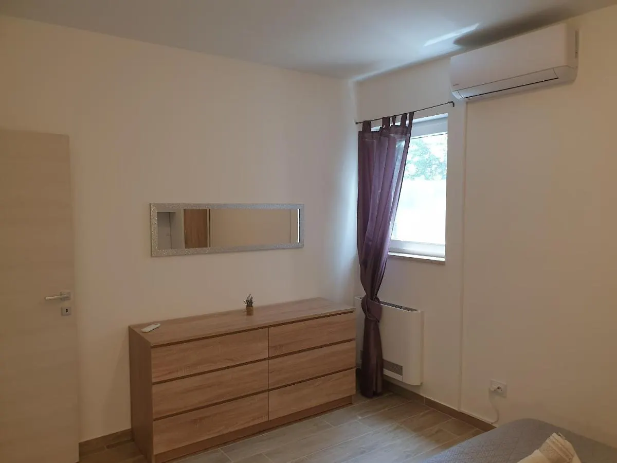 Apartments Valeria Divšići