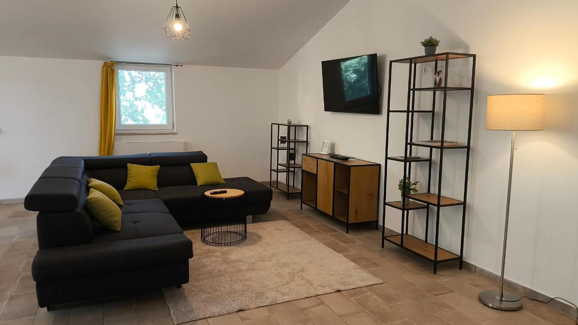 Apartments Valeria Divšići